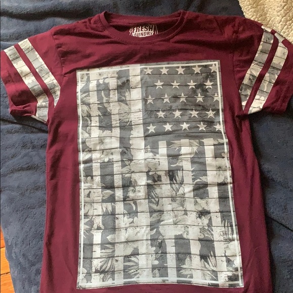 Small burgundy fresh laundry t-shirt with print - Picture 2 of 5